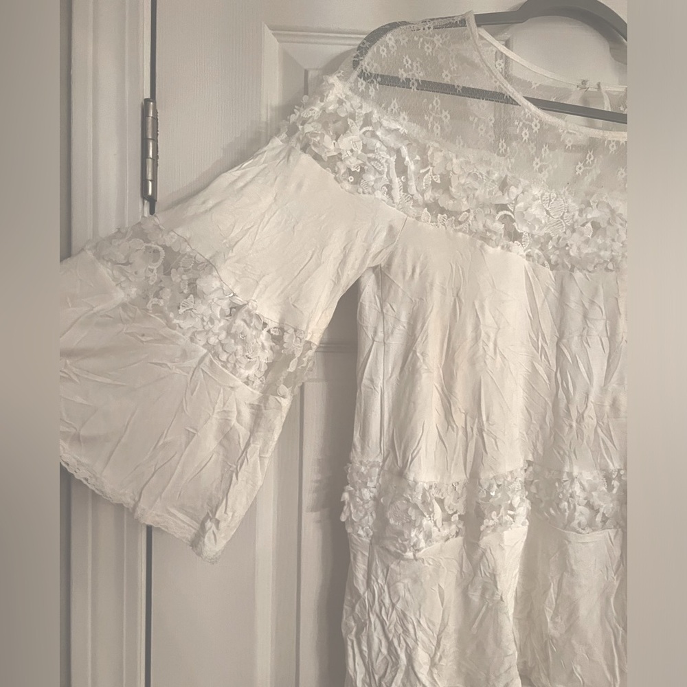 POL Women's White Lace Blouse. Sz Small. Bell Sleeves.